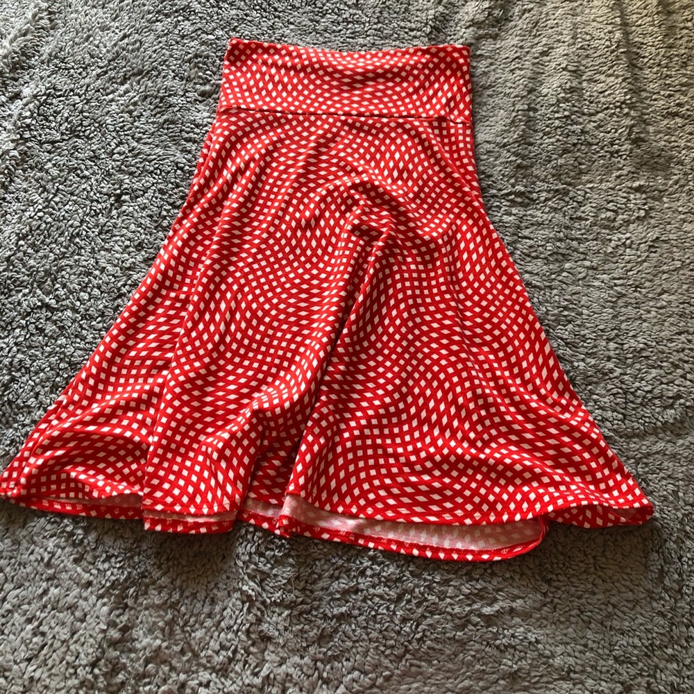 LULAROE ABSTRACT AZURE RED W/ WHITE DIAMONDS